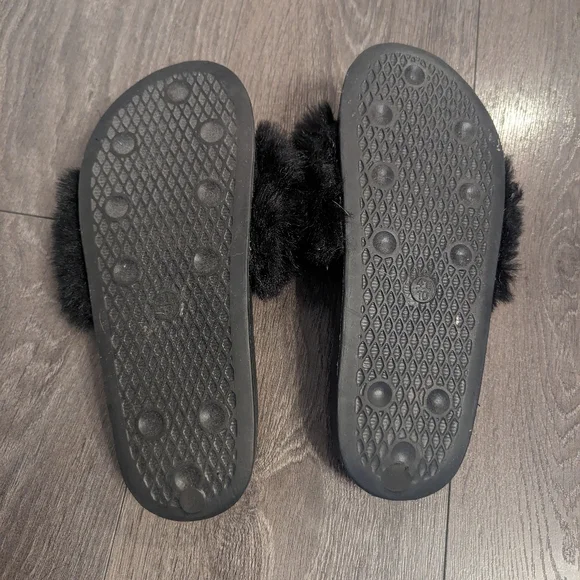 Fur Slides - Picture 2 of 3